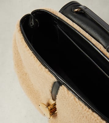 Penelope Medium shearling shoulder bag in beige - Chloe | iBrandZone