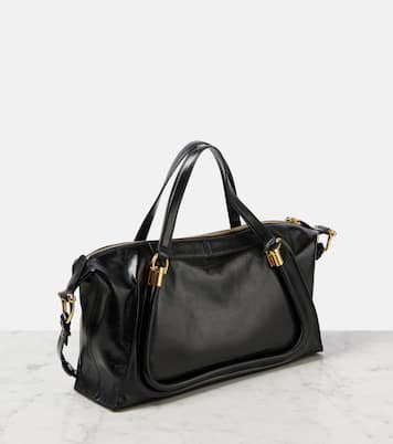 Paraty 24 Medium leather shoulder bag in black - Chloe | iBrandZone