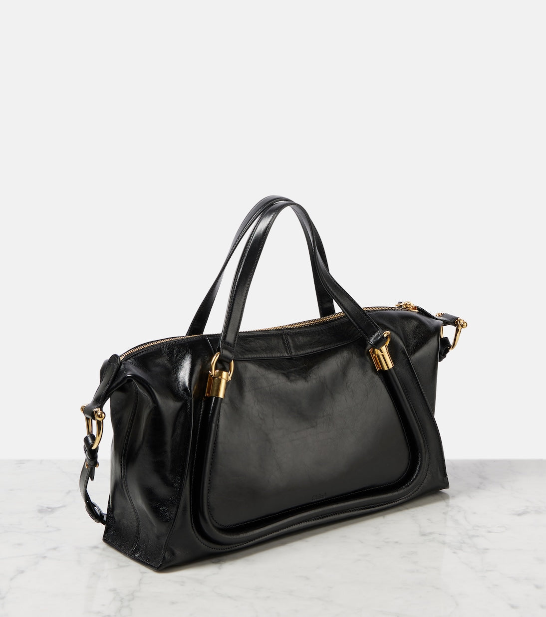 Paraty 24 Medium leather shoulder bag in black - Chloe | iBrandZone